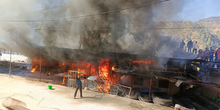 The current image has no alternative text. The file name is: aaglagi.jpg