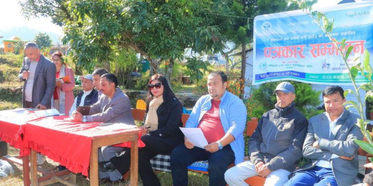 The current image has no alternative text. The file name is: aga.jpg