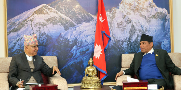 The current image has no alternative text. The file name is: arthamantri.jpg