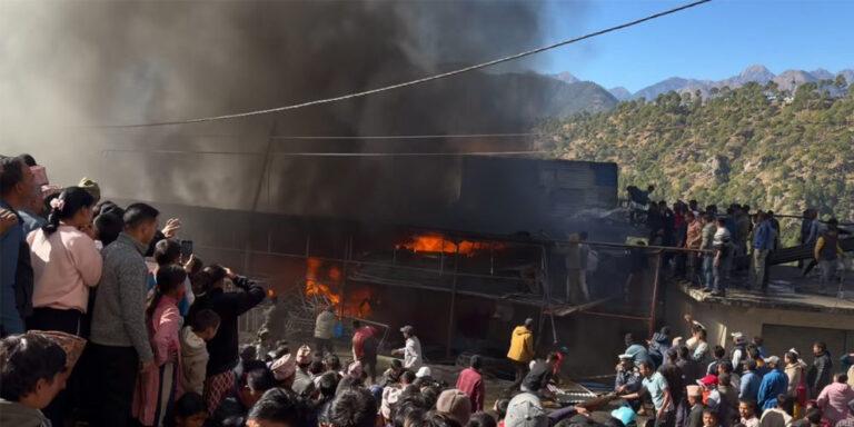 The current image has no alternative text. The file name is: bajura.jpg