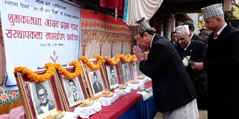 The current image has no alternative text. The file name is: bar.jpg