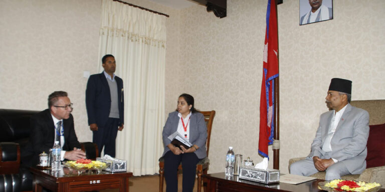 The current image has no alternative text. The file name is: bhet.jpg