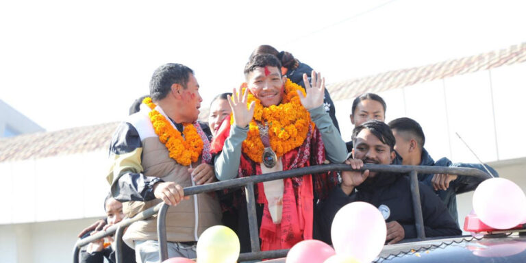 The current image has no alternative text. The file name is: boxing.jpg