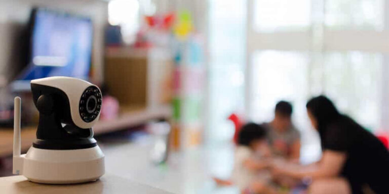 The current image has no alternative text. The file name is: camera.jpg