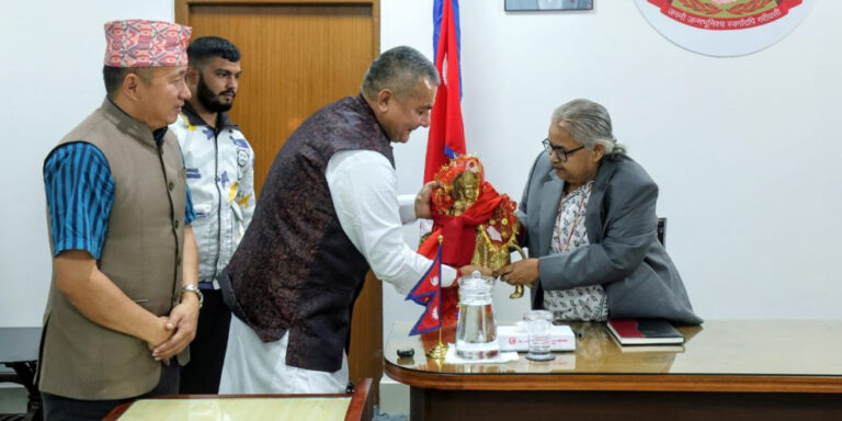 The current image has no alternative text. The file name is: durga-1.jpg