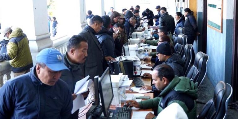 The current image has no alternative text. The file name is: elaction-bandasuchi.jpg