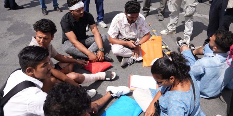 The current image has no alternative text. The file name is: genz-ghaite.jpg