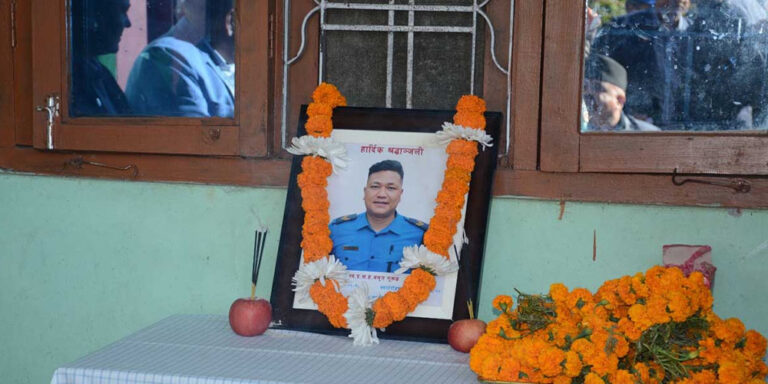 The current image has no alternative text. The file name is: gurung.jpg