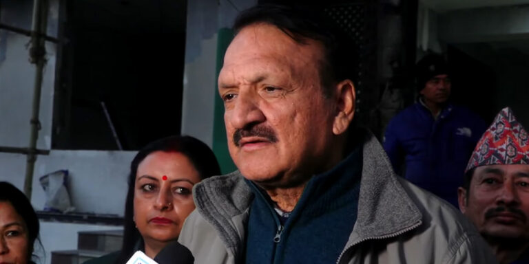 The current image has no alternative text. The file name is: mahat.jpg