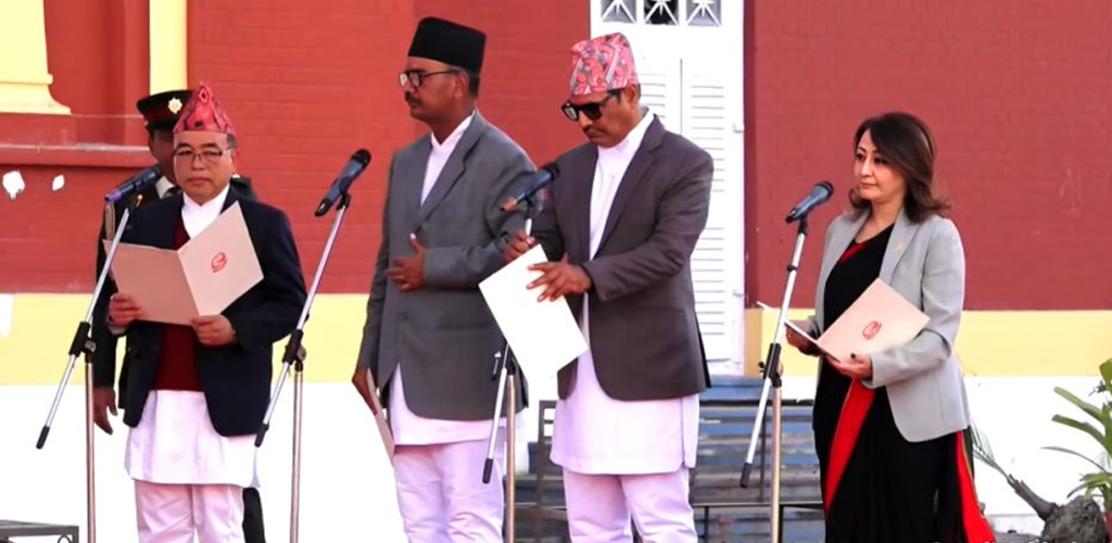 नवनियुक्त ४ मन्त्रीहरूले लिए शपथ