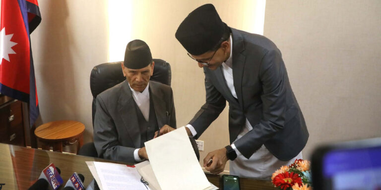 The current image has no alternative text. The file name is: pararastramantri.jpg