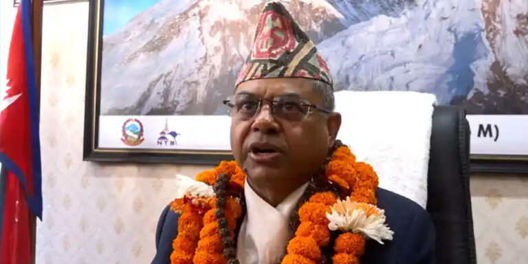 The current image has no alternative text. The file name is: paryatanmantri.jpg