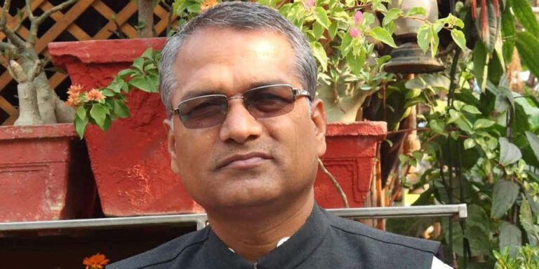 The current image has no alternative text. The file name is: ramashish.jpg