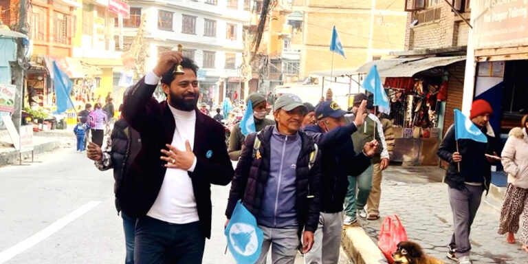 The current image has no alternative text. The file name is: rasapa.jpg