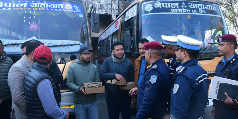 The current image has no alternative text. The file name is: bus.jpg