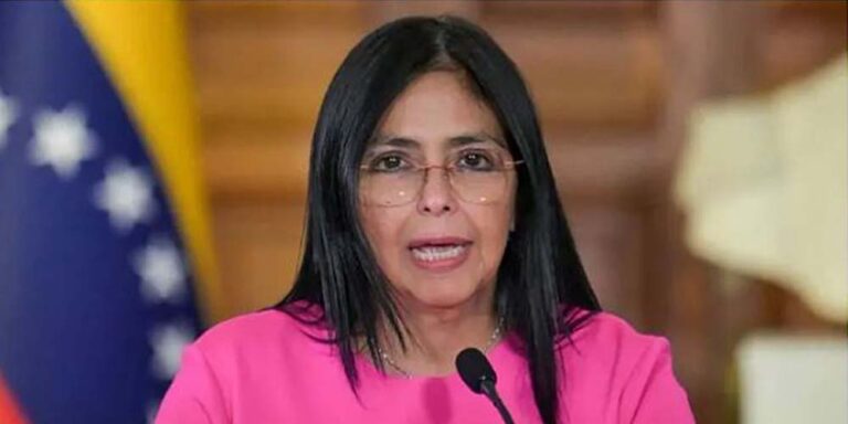 The current image has no alternative text. The file name is: delsi.jpg