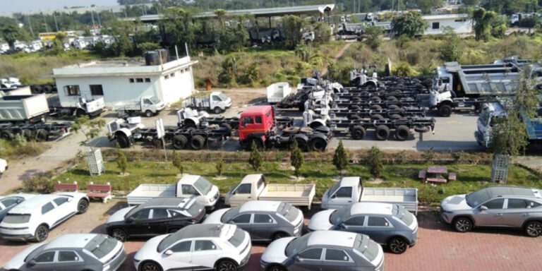 The current image has no alternative text. The file name is: gadi.jpg