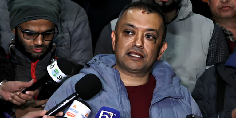 The current image has no alternative text. The file name is: gagan.jpg