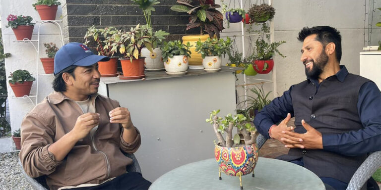 The current image has no alternative text. The file name is: prakash-saput.jpg