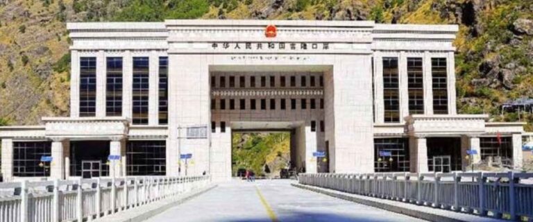 The current image has no alternative text. The file name is: rasuwa-naka-rasuwagadi.jpg