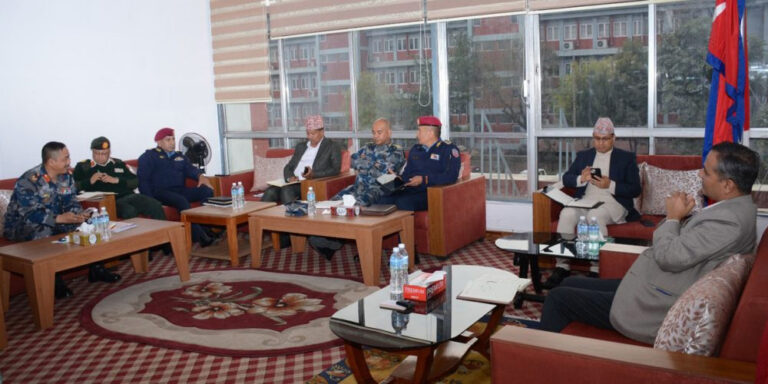 The current image has no alternative text. The file name is: aryal-2.jpg