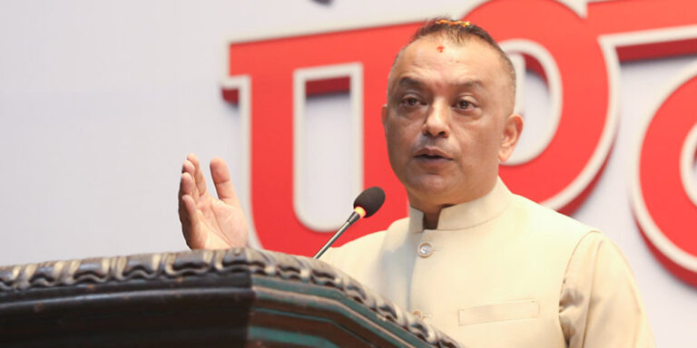 The current image has no alternative text. The file name is: gagan-3.jpg