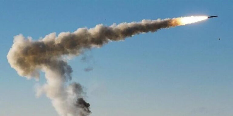 The current image has no alternative text. The file name is: missle.jpg