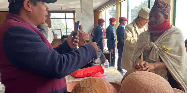 The current image has no alternative text. The file name is: rautey.jpg