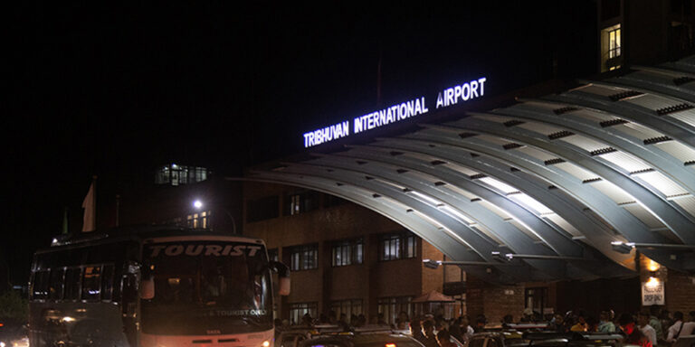 The current image has no alternative text. The file name is: airport-1.jpg