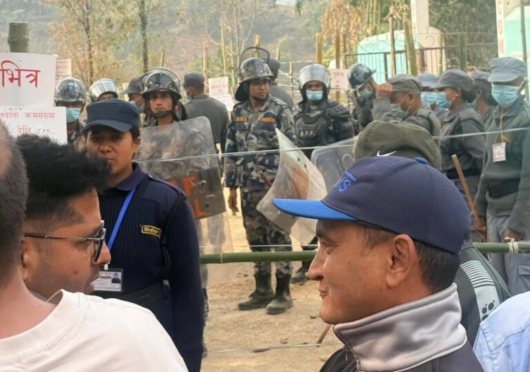 The current image has no alternative text. The file name is: arghakhachi.jpg