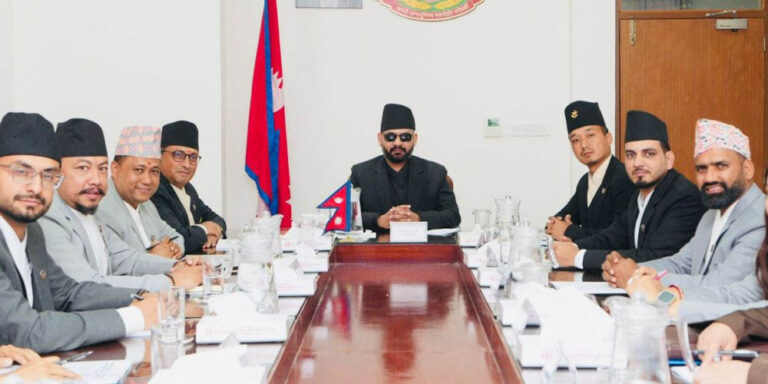 The current image has no alternative text. The file name is: balen-4.jpg