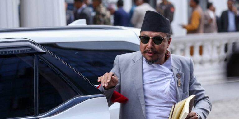 The current image has no alternative text. The file name is: biraj.jpg