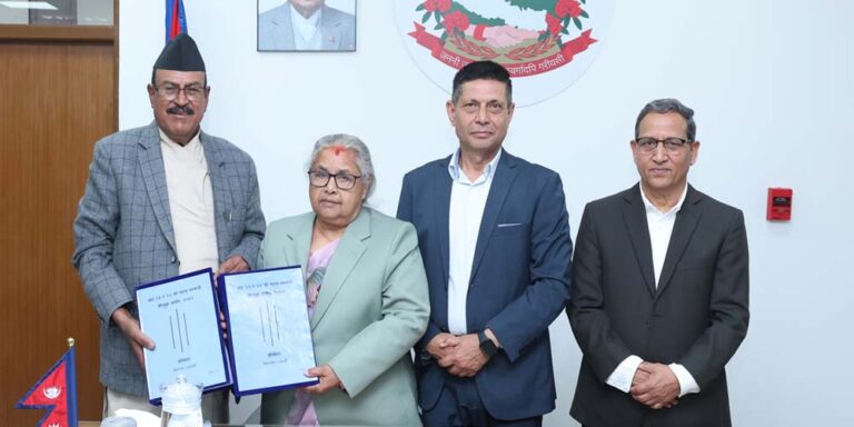 The current image has no alternative text. The file name is: cabnet.jpg