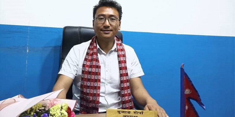 The current image has no alternative text. The file name is: dujang.jpg