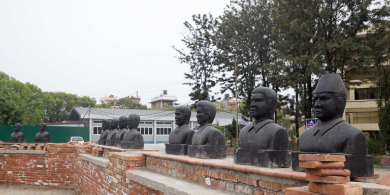 The current image has no alternative text. The file name is: gez-park.jpg