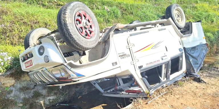 The current image has no alternative text. The file name is: jeep.jpg