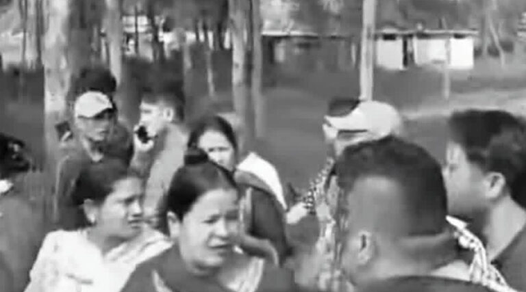 The current image has no alternative text. The file name is: kailali.jpg