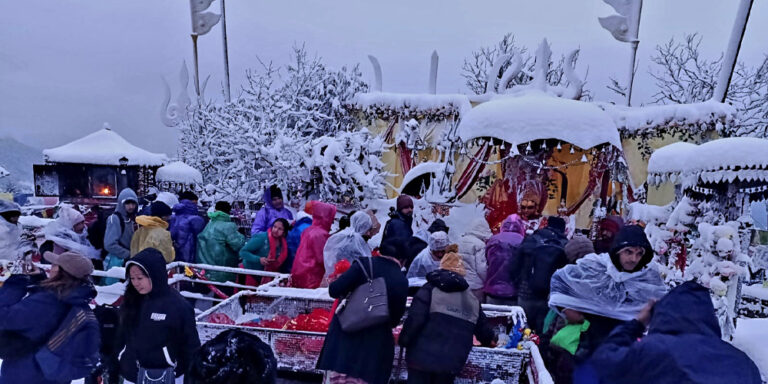 The current image has no alternative text. The file name is: pathibhara.jpg