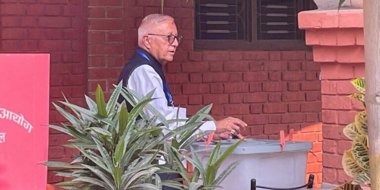 The current image has no alternative text. The file name is: sekher.jpg