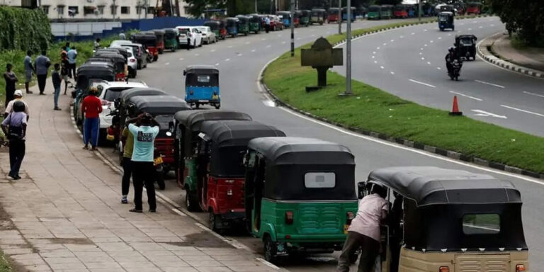 The current image has no alternative text. The file name is: sirilanka.jpg