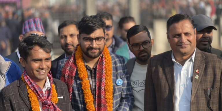 The current image has no alternative text. The file name is: sulav.jpg