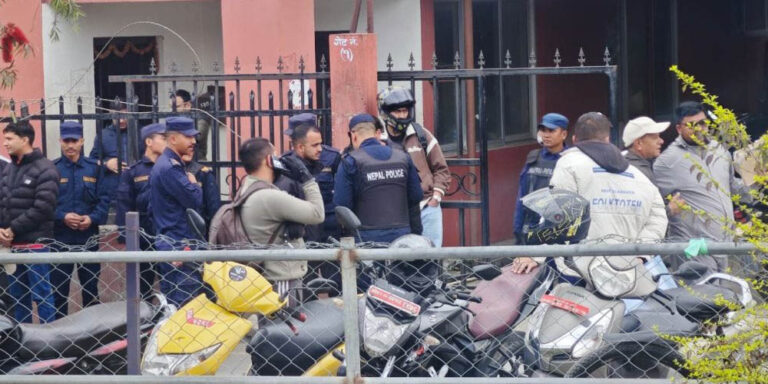 The current image has no alternative text. The file name is: yayat.jpg