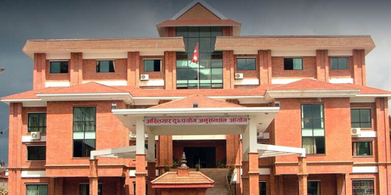 The current image has no alternative text. The file name is: akhatiyar.jpg