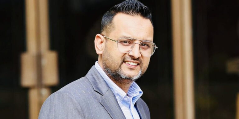 The current image has no alternative text. The file name is: asim-shah.jpg