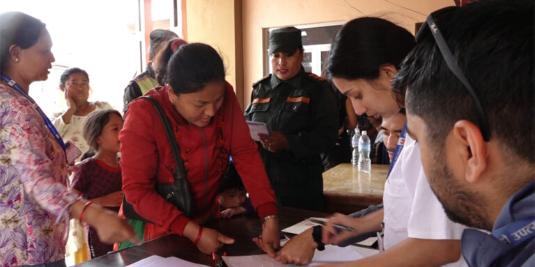 The current image has no alternative text. The file name is: darst-rangsala.jpg