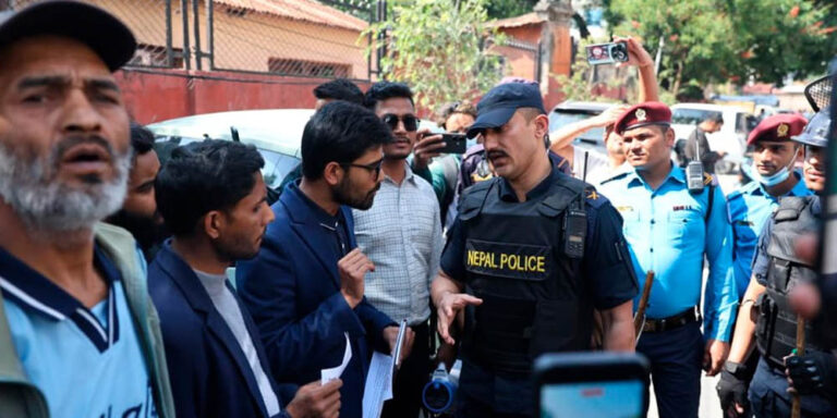 The current image has no alternative text. The file name is: genz.jpg