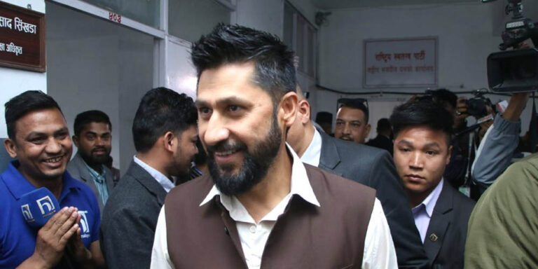 The current image has no alternative text. The file name is: rasapa.jpg