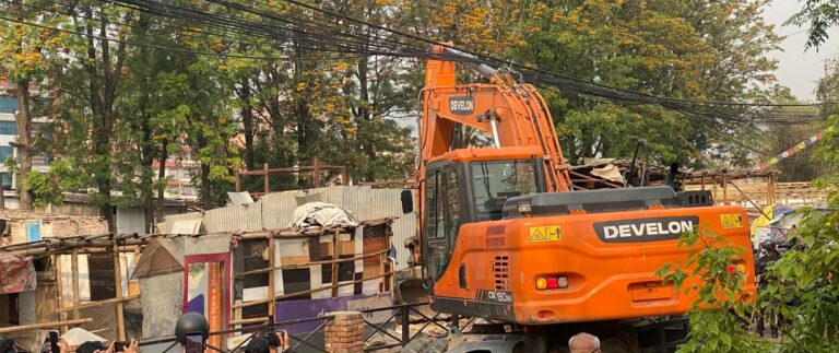 The current image has no alternative text. The file name is: sukumbasi-basti-1230.jpg