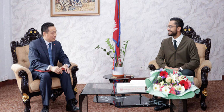 The current image has no alternative text. The file name is: susmit-1.jpg