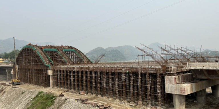 The current image has no alternative text. The file name is: bridge.jpg
